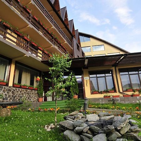 Mistral Resort Moeciu De Sus Esterno foto