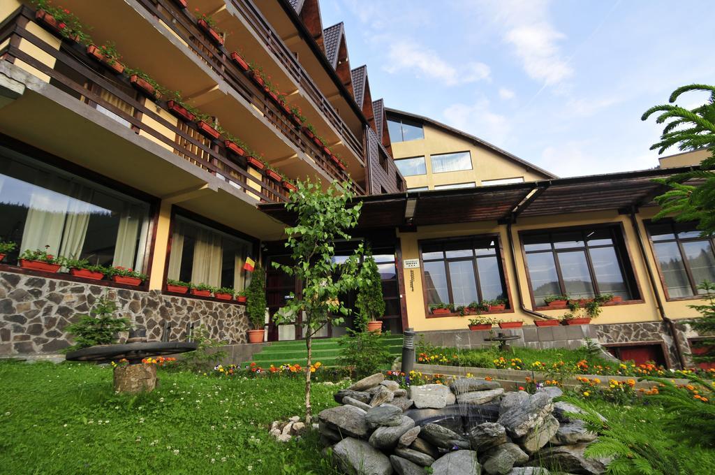 Mistral Resort Moeciu De Sus Esterno foto