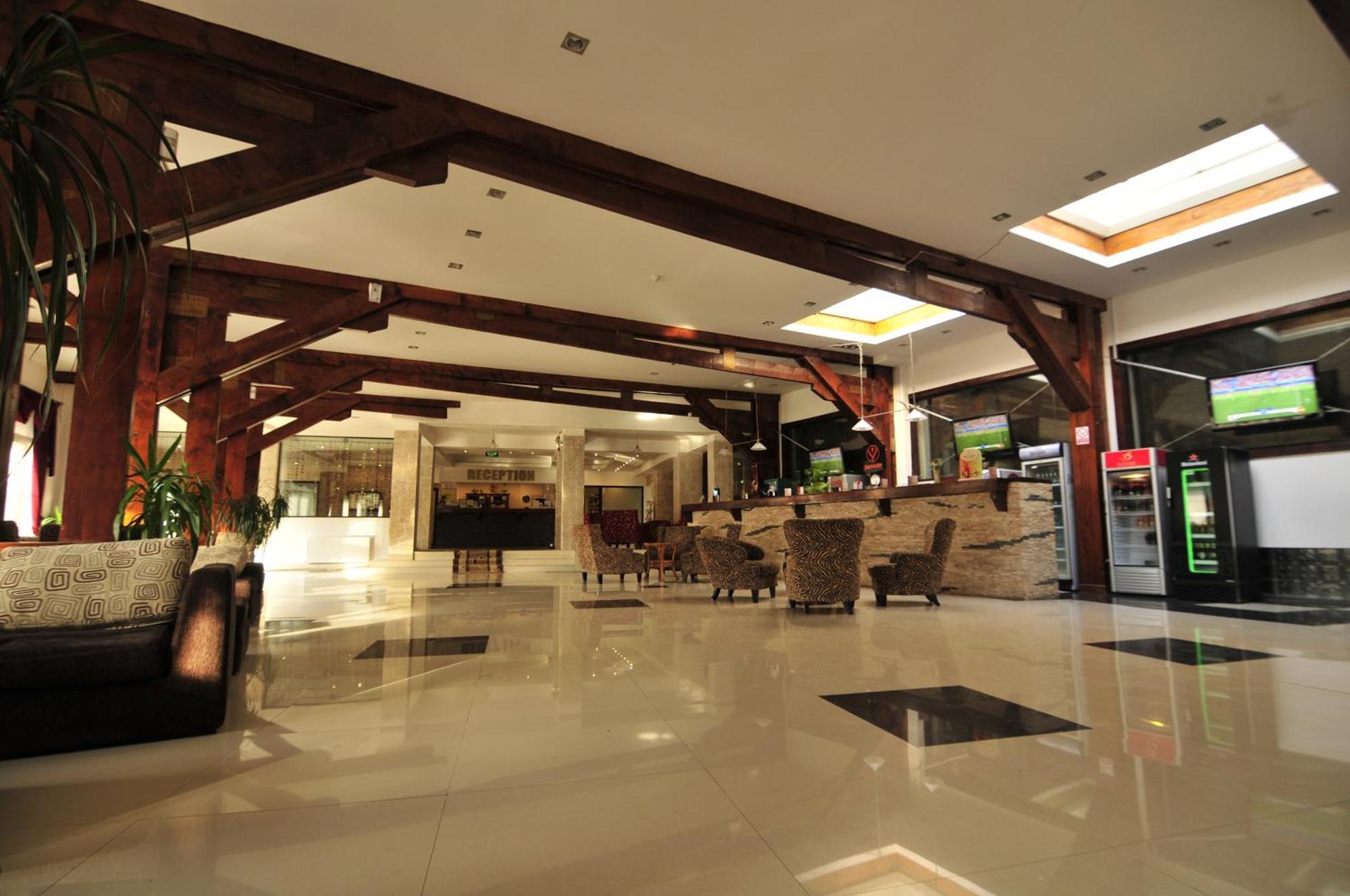 Mistral Resort Moeciu De Sus Esterno foto